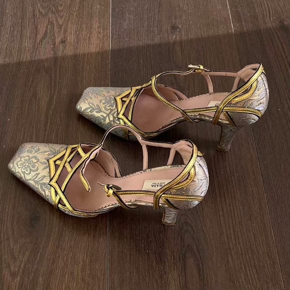 VTG PRADA Brocade Gold Heels 7 - Picture 6 of 8